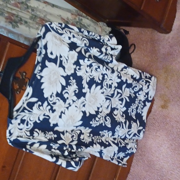 Shirt - Picture 2 of 3